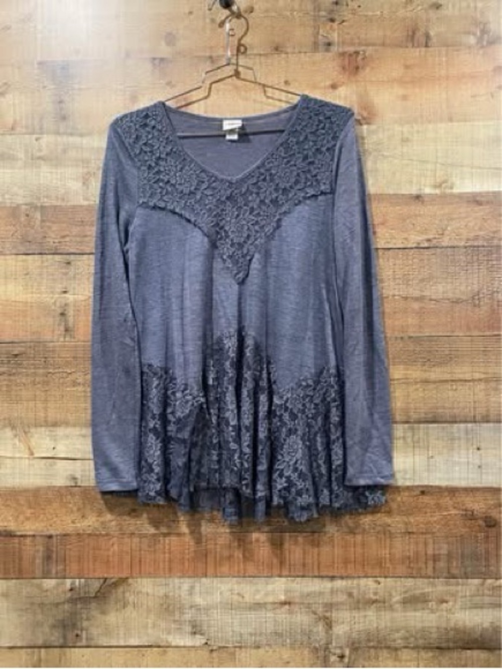 Daytrip Lace-Detail V-Neck Long Sleeve Top - Slate Blue Sz Large